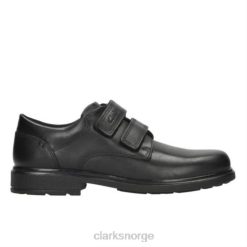 Clarks barn clarks sort skinn remi pace jnr f passform 8N86P4881 Svart lær