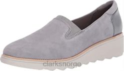 Clarks kvinner lys grå semsket clarks sharon dolly loafer for kvinner 8N86P1467 lys grå semsket skinn